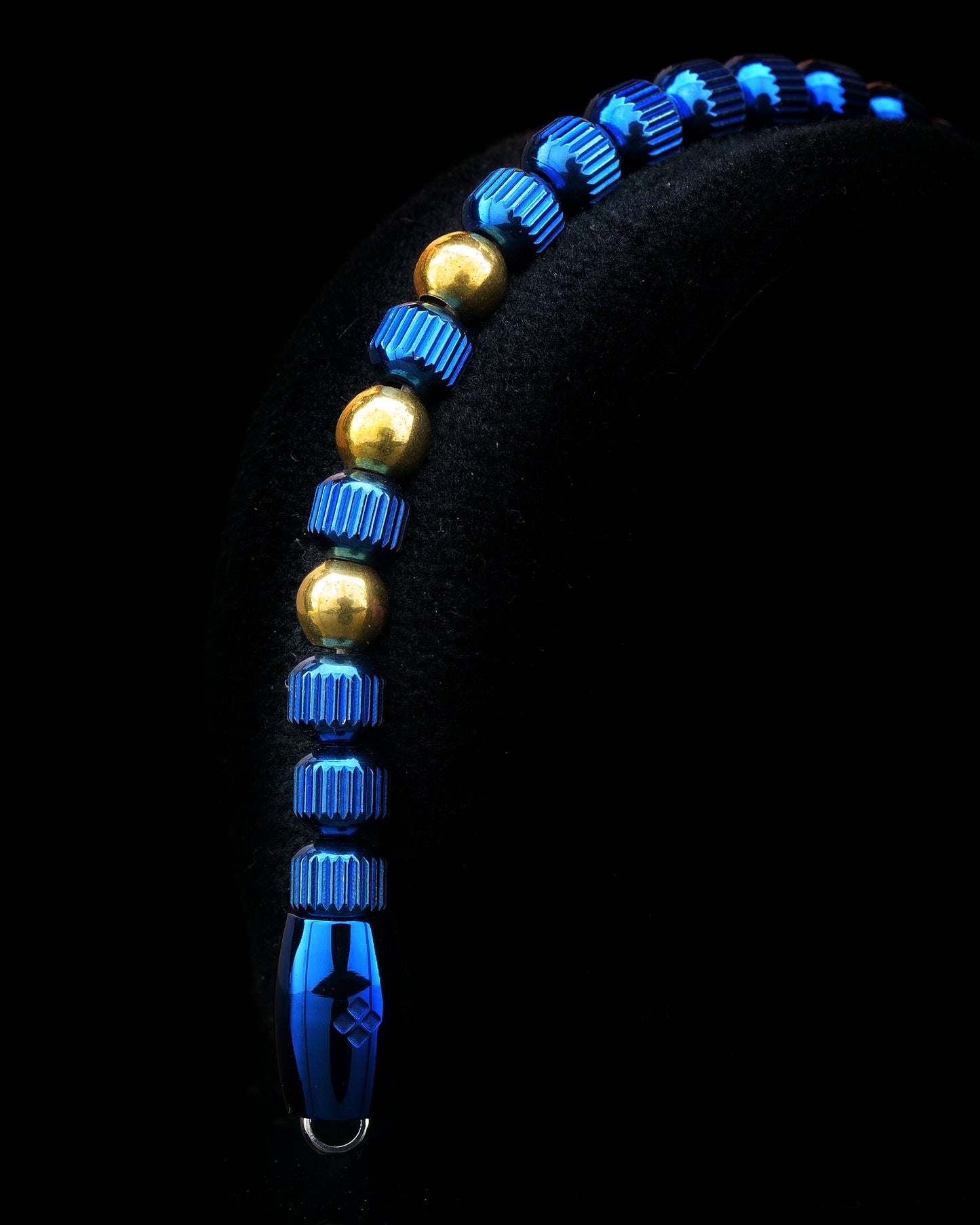BLUE MAMBA BRACELET⬩ STRAIGHT LINE STEEL⬩ 24K GOLD THREE DOTS