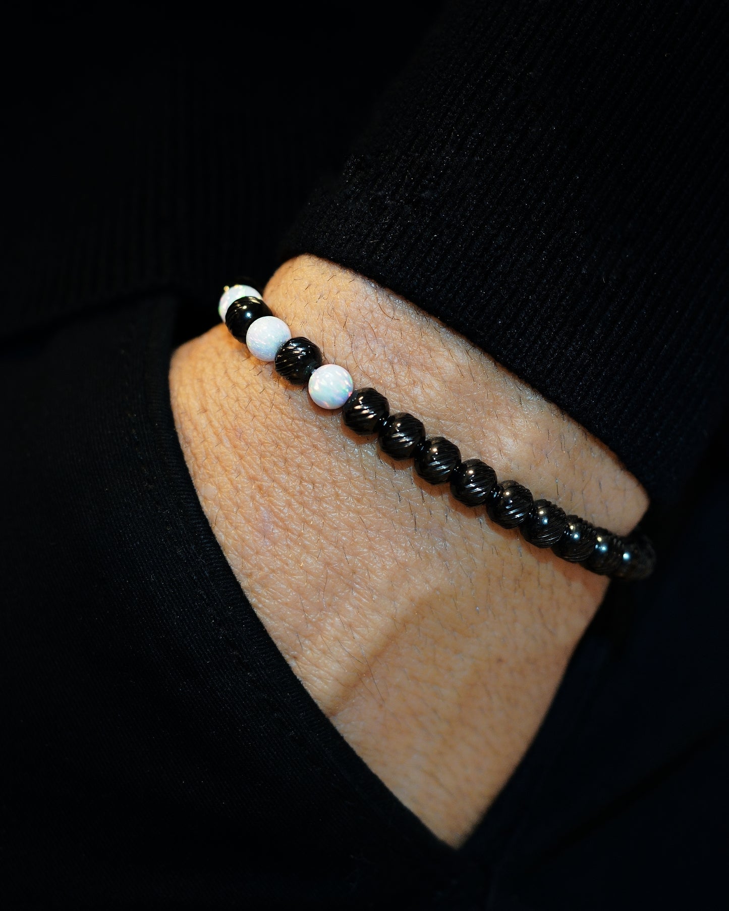 BLACK MAMBA BRACELET⬩ OBLIQUE TEXTURE⬩ ARCTIC-WHITE OPAL THREE DOTS