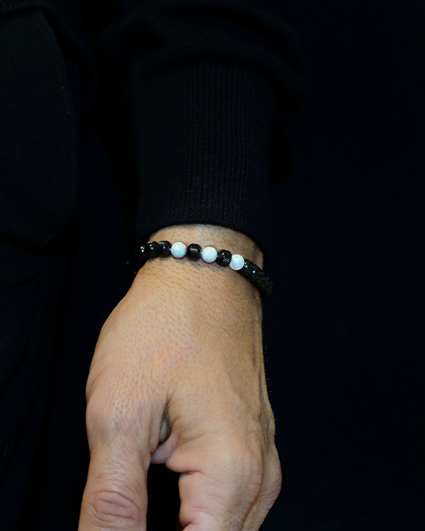 BLACK MAMBA BRACELET⬩ OBLIQUE TEXTURE⬩ ARCTIC-WHITE OPAL THREE DOTS