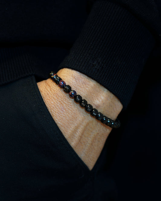 BLACK MAMBA BRACELET⬩ OBLIQUE TEXTURE⬩ DARK-RED OPAL THREE DOTS