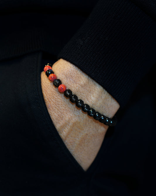 BLACK MAMBA BRACELET⬩ OBLIQUE TEXTURE⬩ FIRE-RED OPAL THREE DOTS