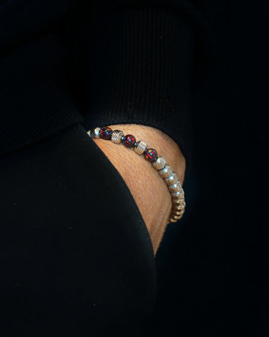 SILVER MAMBA BRACELET⬩ OBLIQUE TEXTURE⬩ DARK-RED OPAL THREE DOTS