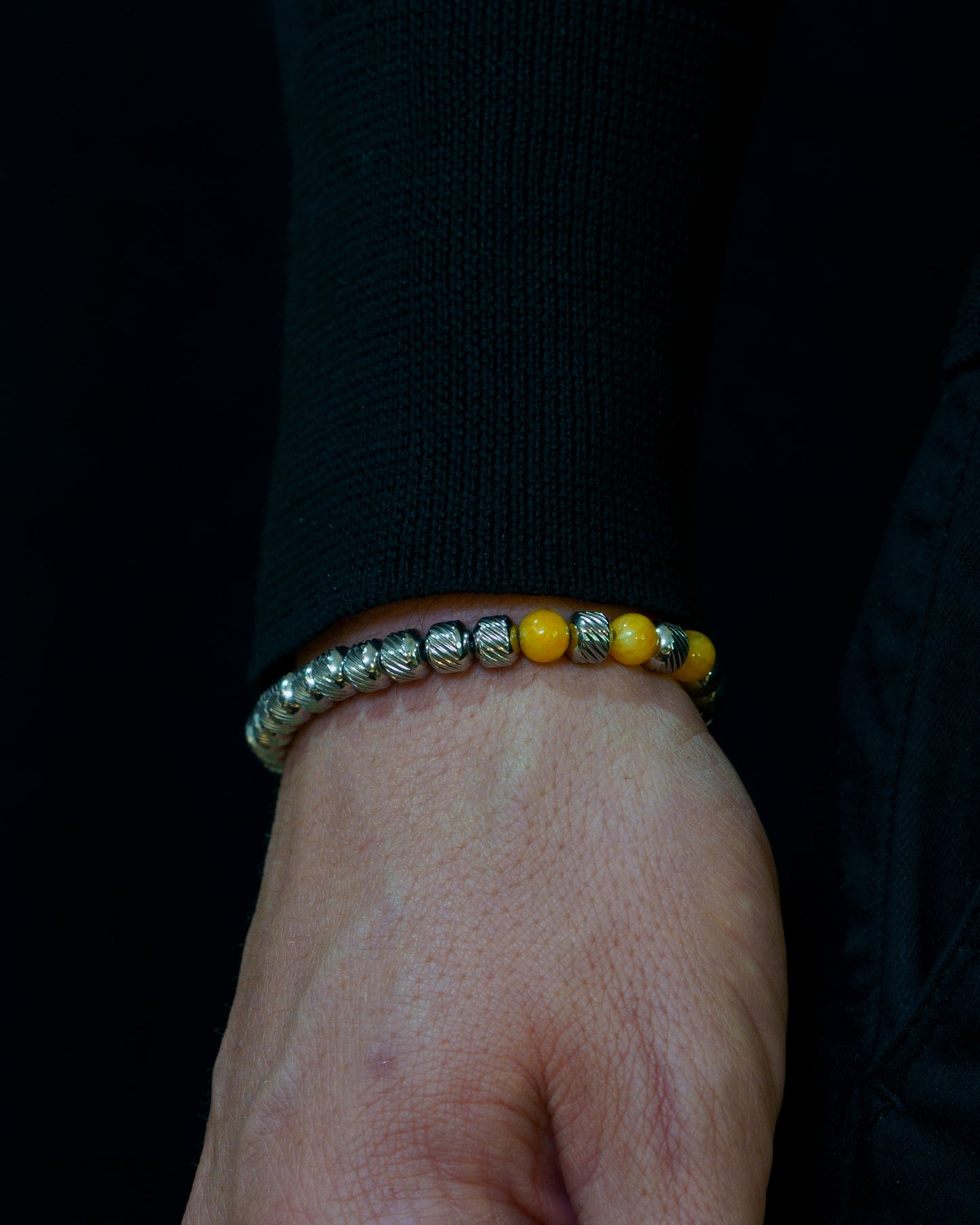 MUDRA BRACELET |  SILVER STEEL OBLIQUE TEXTURE |  YELLOW CHALCEDONY THREE DOTS