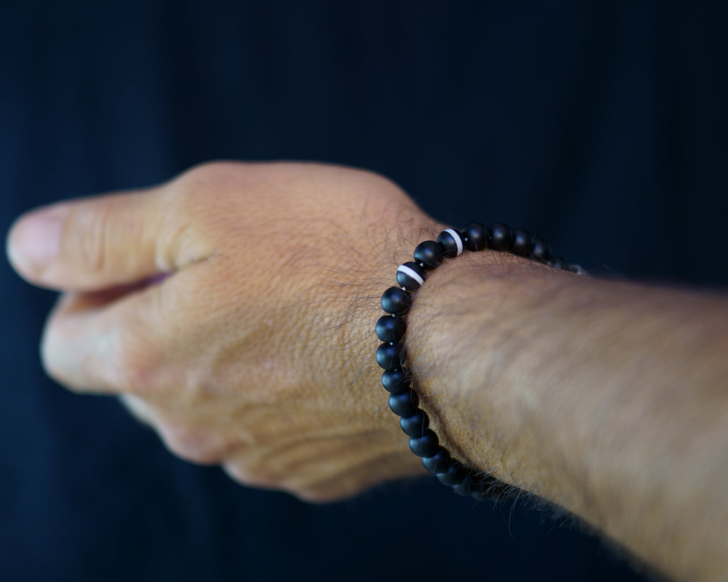 KAPALA BRACELET | BLACK ONYX | WHITE STRIPE DZI GEM | 6MM