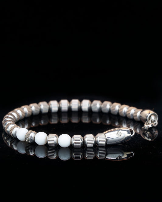 SILVER MAMBA BRACELET⬩ STRAIGHT LINE TEXTURE⬩ WHITE TRIDACNA THREE DOTS
