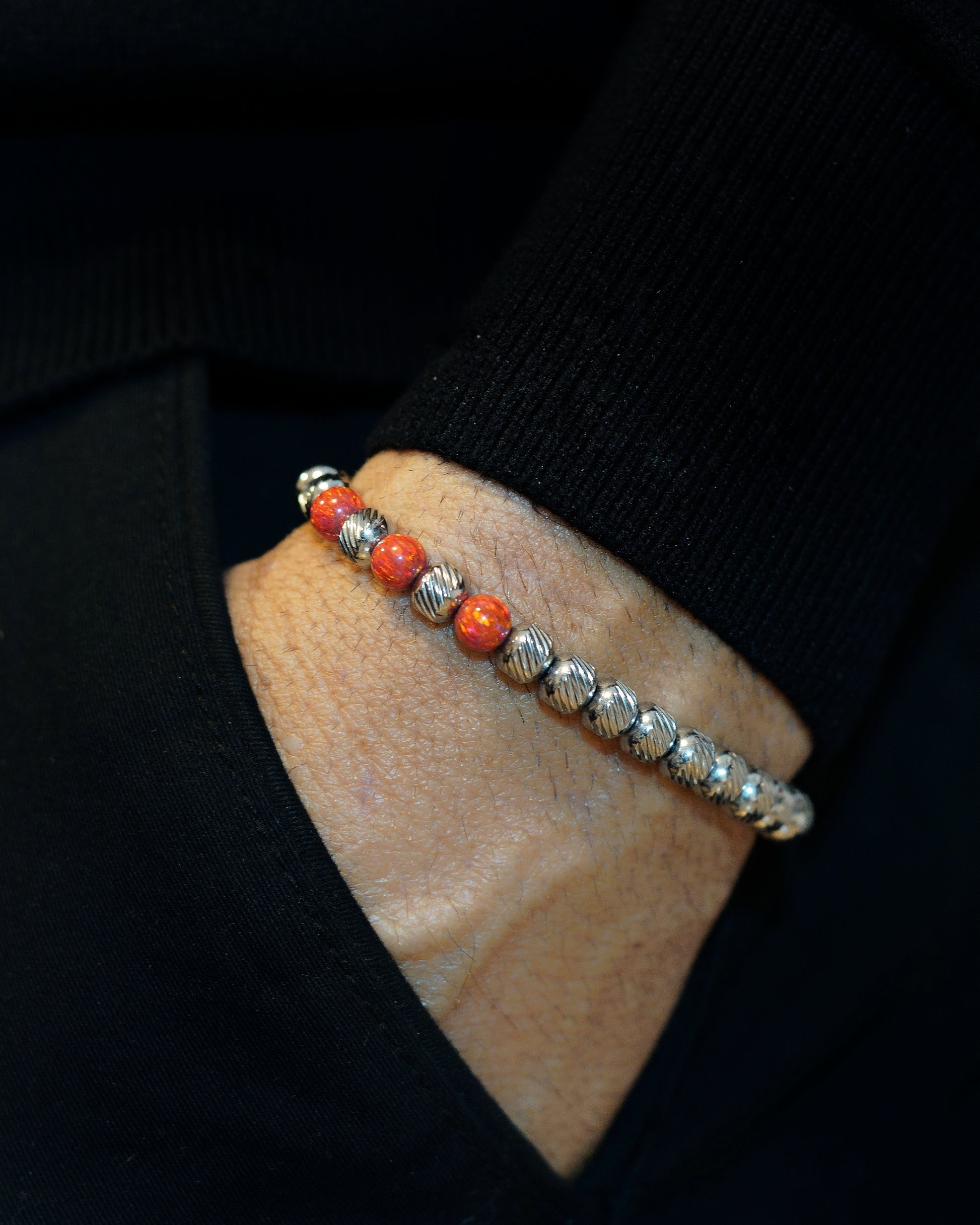 SILVER MAMBA BRACELET⬩ OBLIQUE TEXTURE⬩ FIRE-RED OPAL THREE DOTS